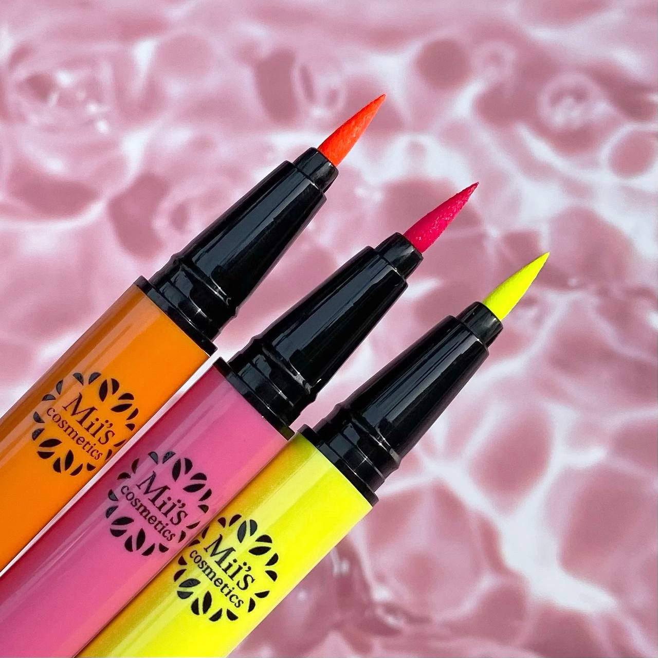 💖SET DELINEADORES NEÓN PARTY💖
Original Mii’s Cosmetics🥰